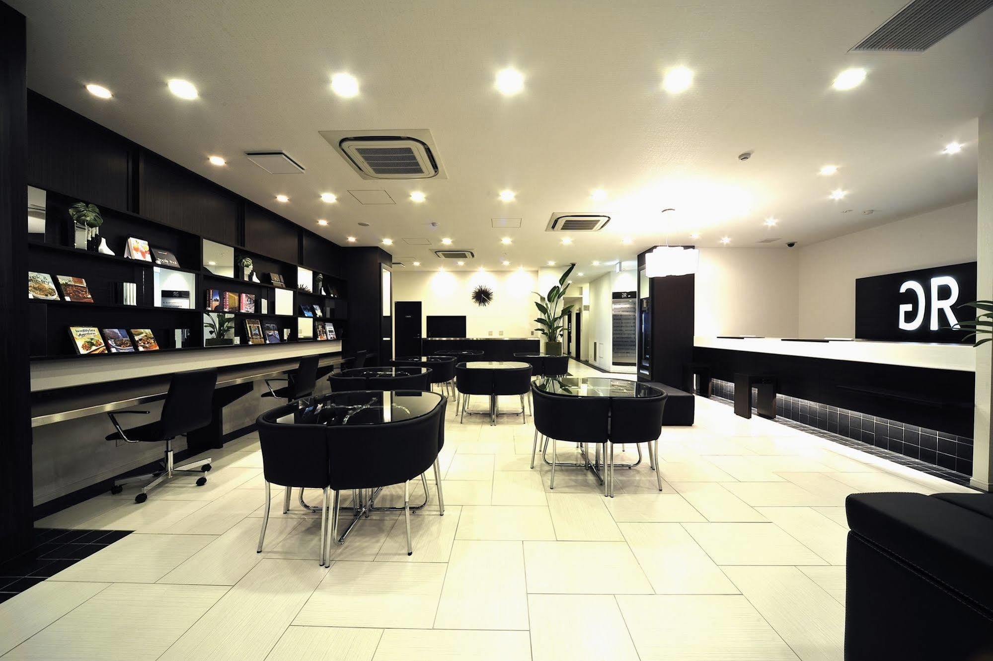 Green Rich Hotel Iwakuni Ekimae  Bagian luar foto