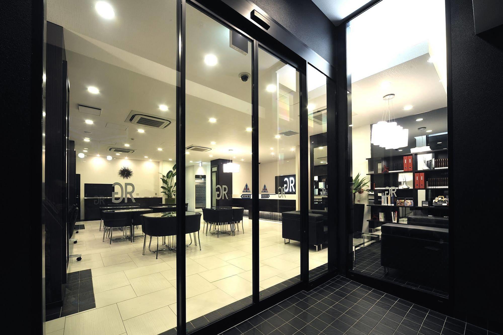 Green Rich Hotel Iwakuni Ekimae  Bagian luar foto