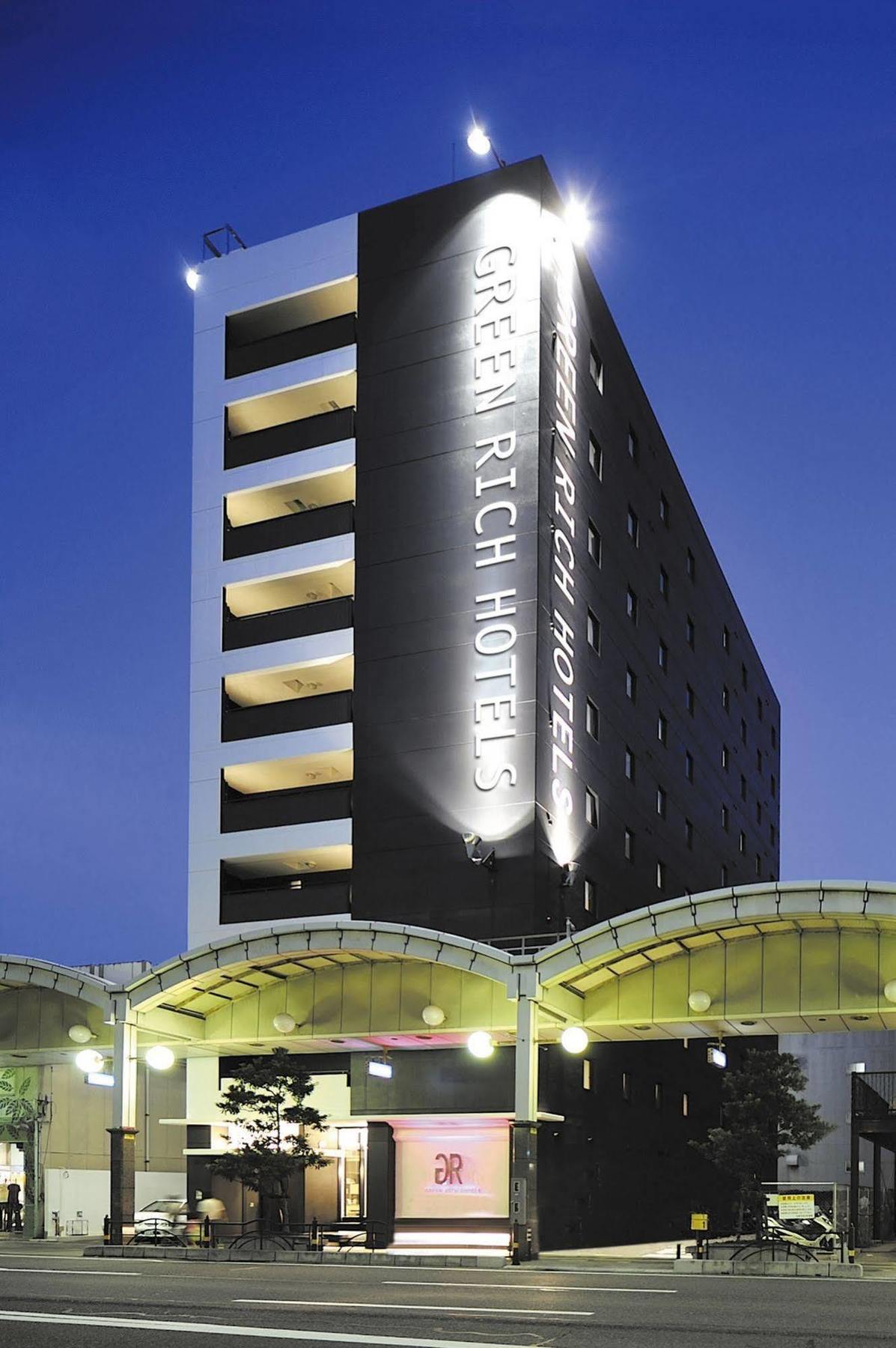 Green Rich Hotel Iwakuni Ekimae  Bagian luar foto